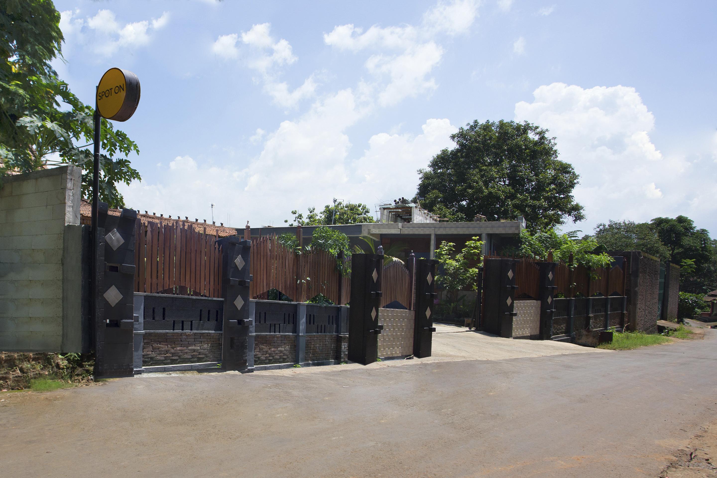 Spot On 2761 Pondok Kartini Jepara Luaran gambar